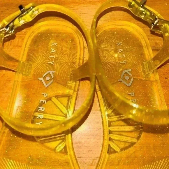 NEW Katy Perry Rainbow Jelly Sandals Yellow Sz 5 - Picture 5 of 7